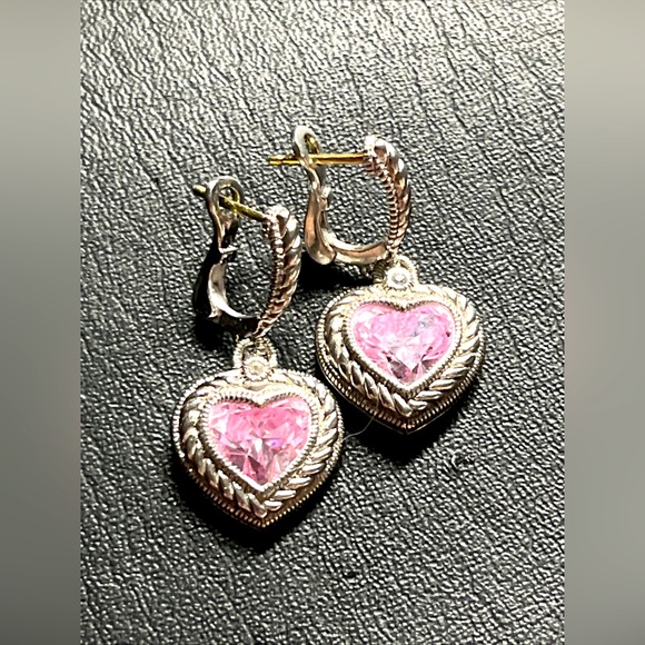 COPY - JUDITH RIPKA NEW WITHOUT BOX CUTE PINK EARRINGS - Picture 1 of 3